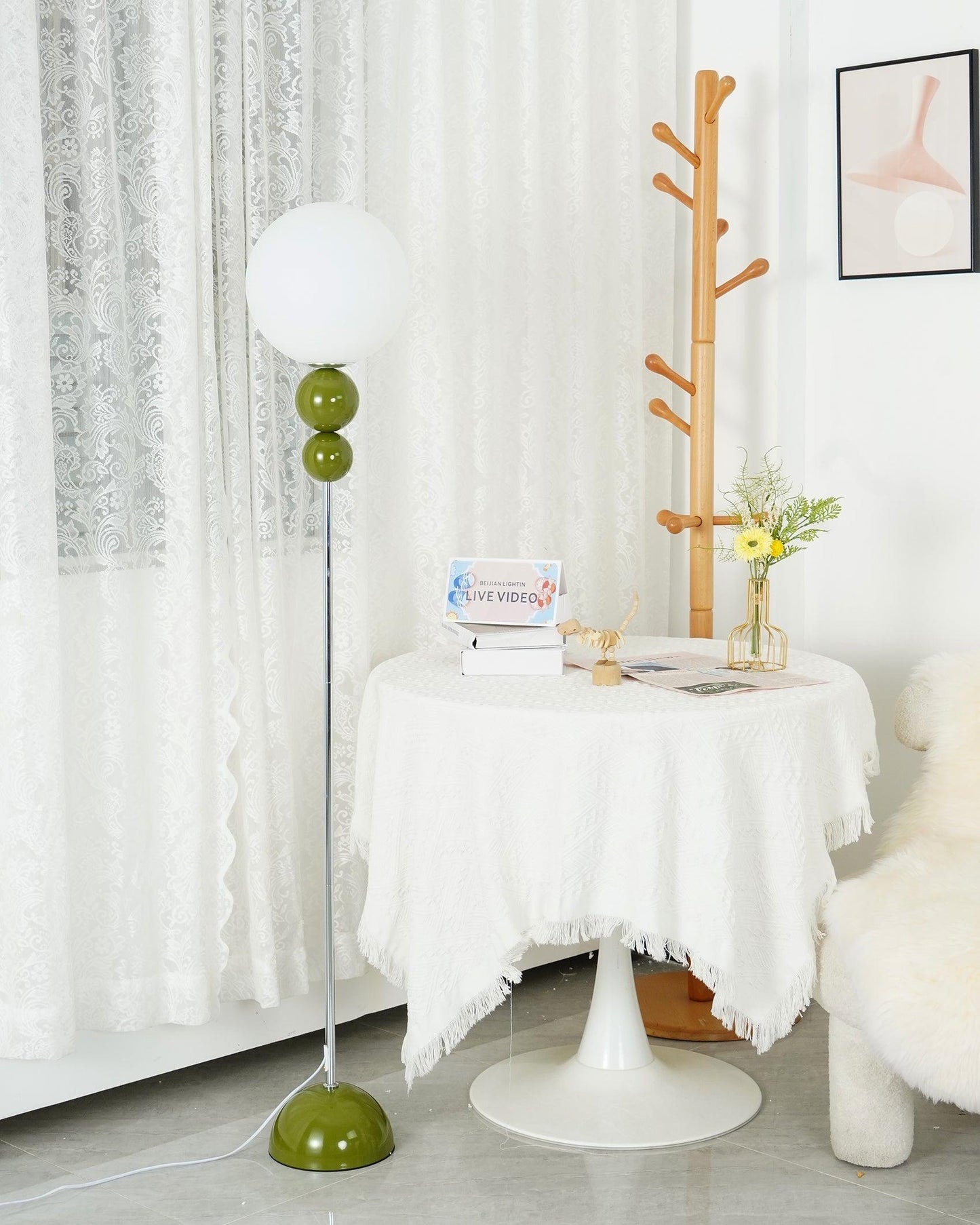 Lampe sur Pied Design Moderne en Métal et Verre - Éclairage Élégant pour Votre Intérieur