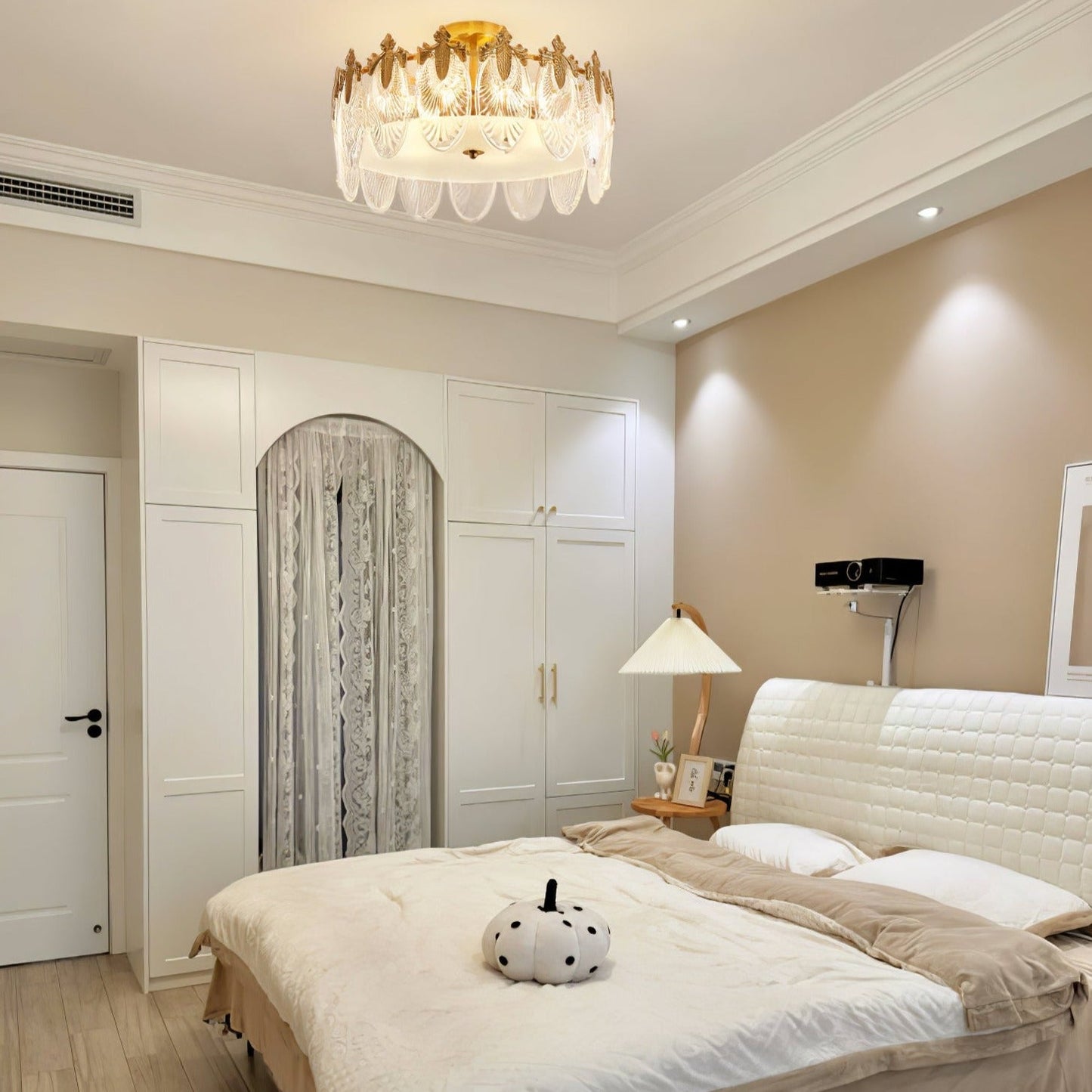 Chandelier Rond en Verre avec Motif Décoratif - Lampe Suspendue Élégante