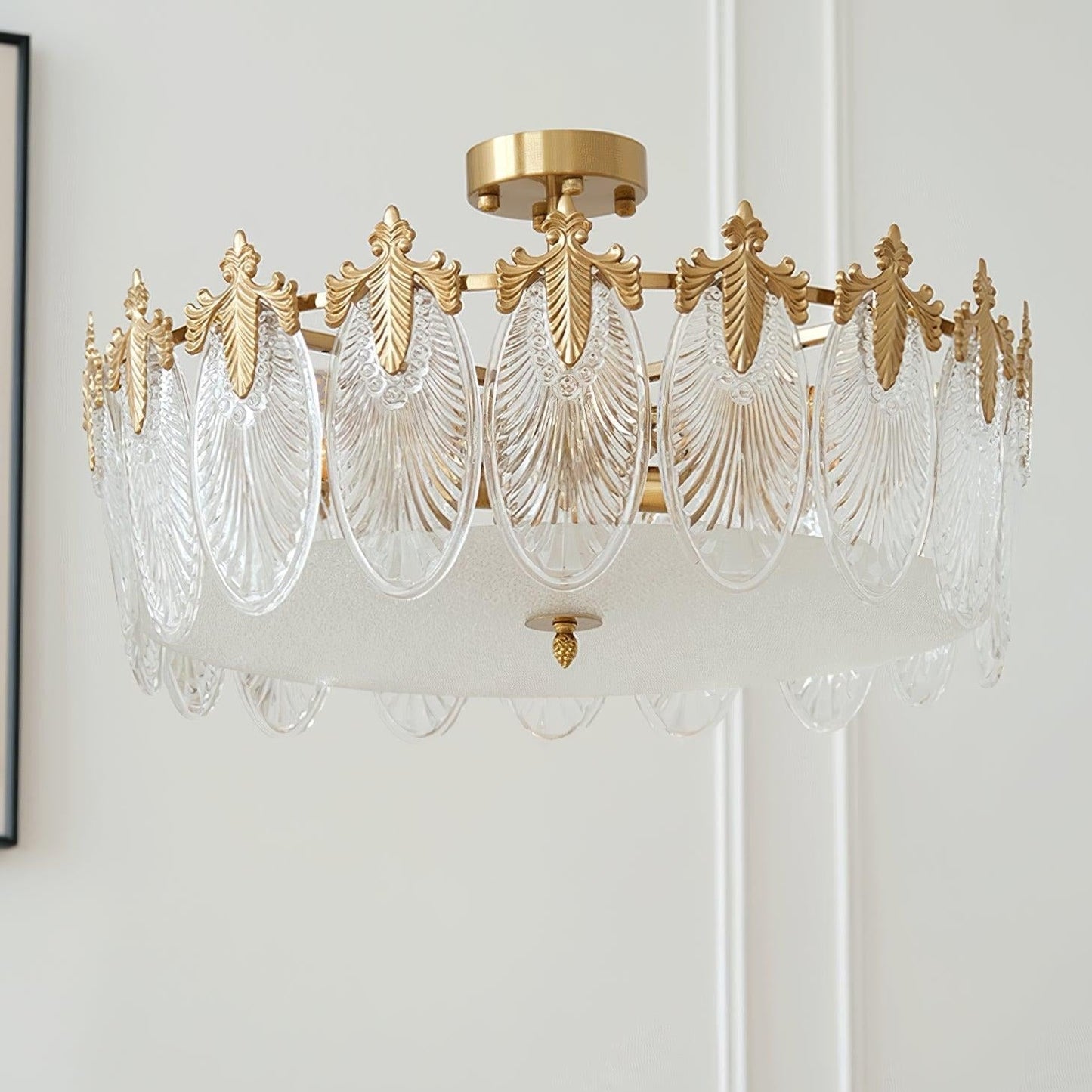 Chandelier Rond en Verre avec Motif Décoratif - Lampe Suspendue Élégante
