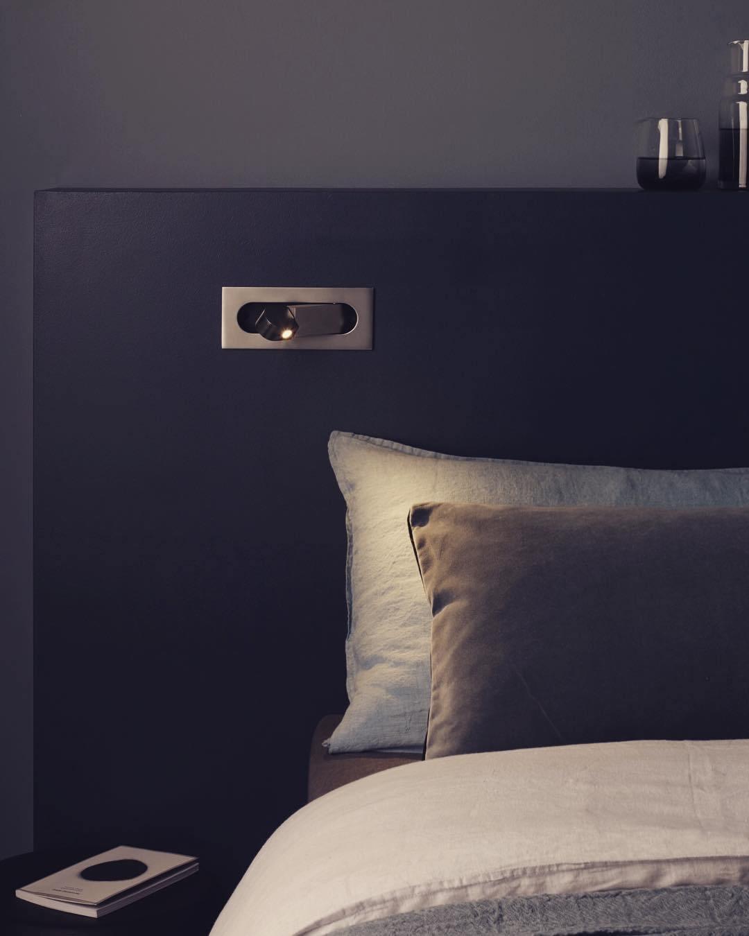 Lampe LED de Lecture Moderne – Lampe de Chevet Réglable pour Lit avec Lumière Douce