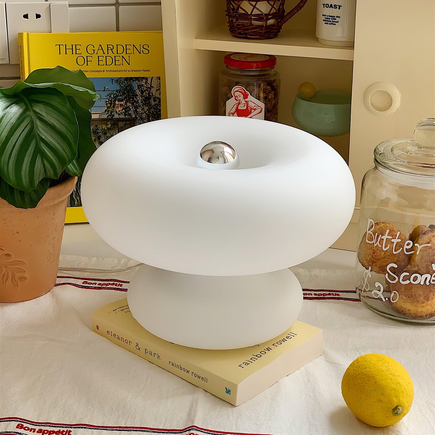 Lampe de Table Donut – Design Unique et Éclairage Doux pour une Ambiance Accueillante