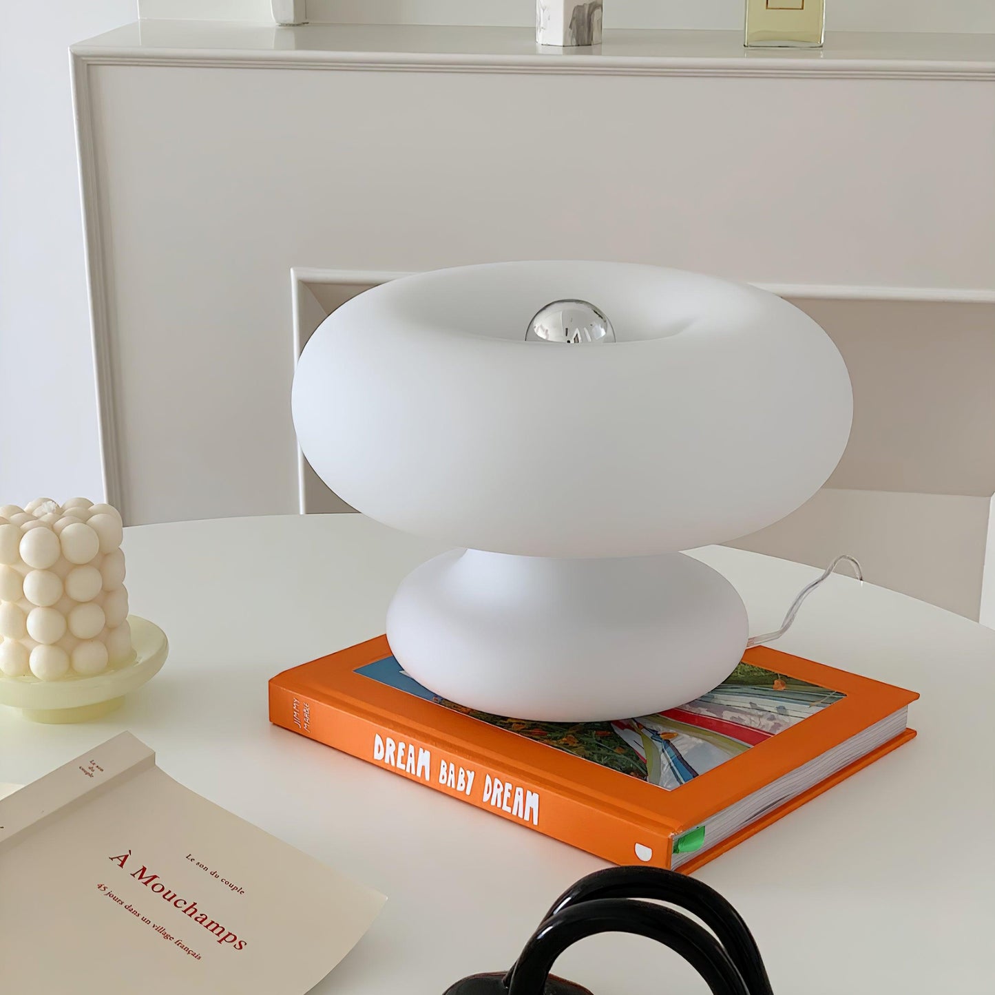 Lampe de Table Donut – Design Unique et Éclairage Doux pour une Ambiance Accueillante