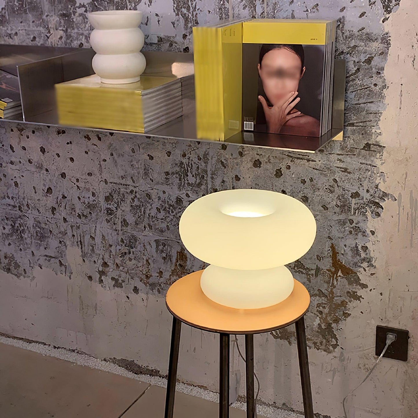 Lampe de Table Donut – Design Unique et Éclairage Doux pour une Ambiance Accueillante