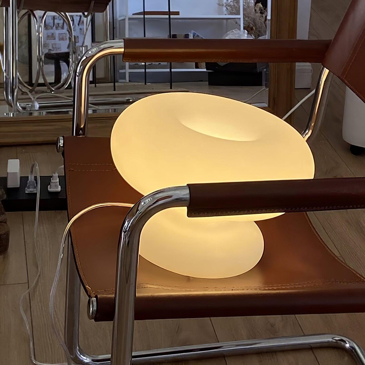 Lampe de Table Donut – Design Unique et Éclairage Doux pour une Ambiance Accueillante