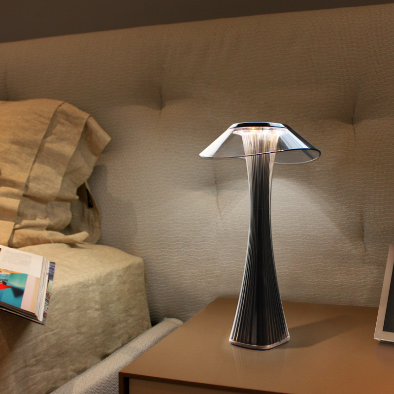 Lampe de Table Crystallamp - Design Élégant et Pratique avec Fonction Dimming