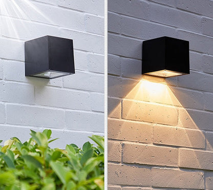 GlowBeam – Applique Murale Extérieure Élégante pour Éclairage d'Ambiance