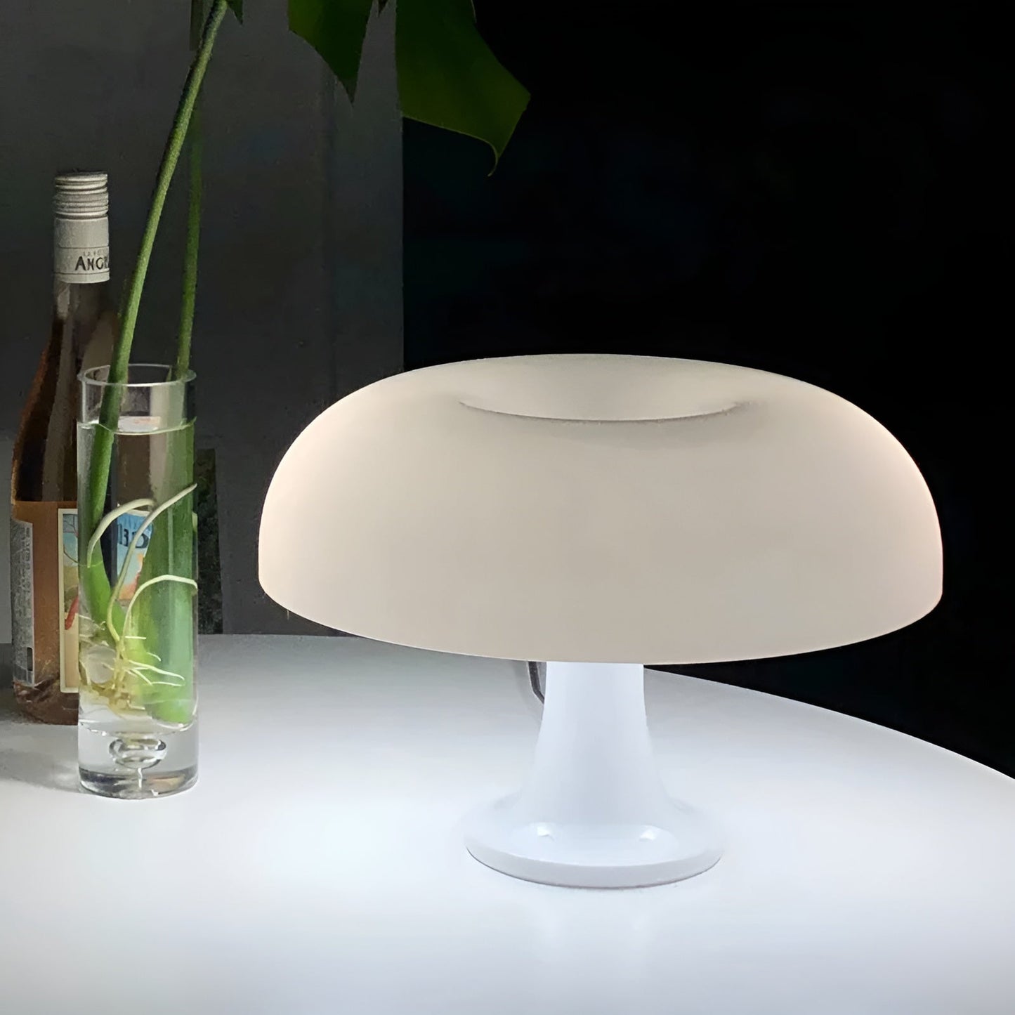 Lampe de Table LED Minimaliste en Forme de Champignon – Élégance et Technologie Moderne