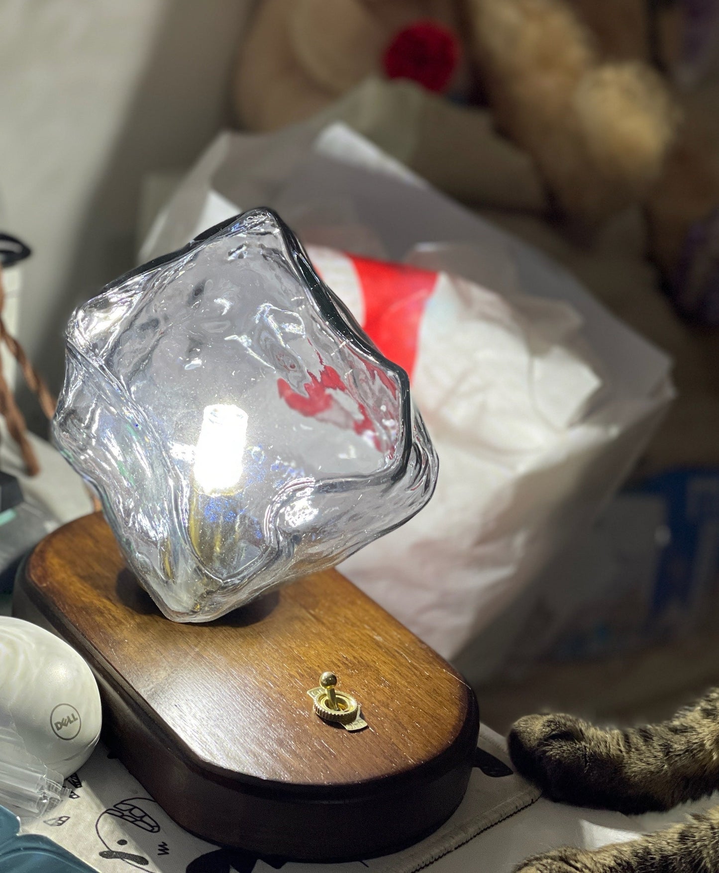 Lampe de Table en Verre Ice Stone – Design Élégant avec Base Métal et Bois
