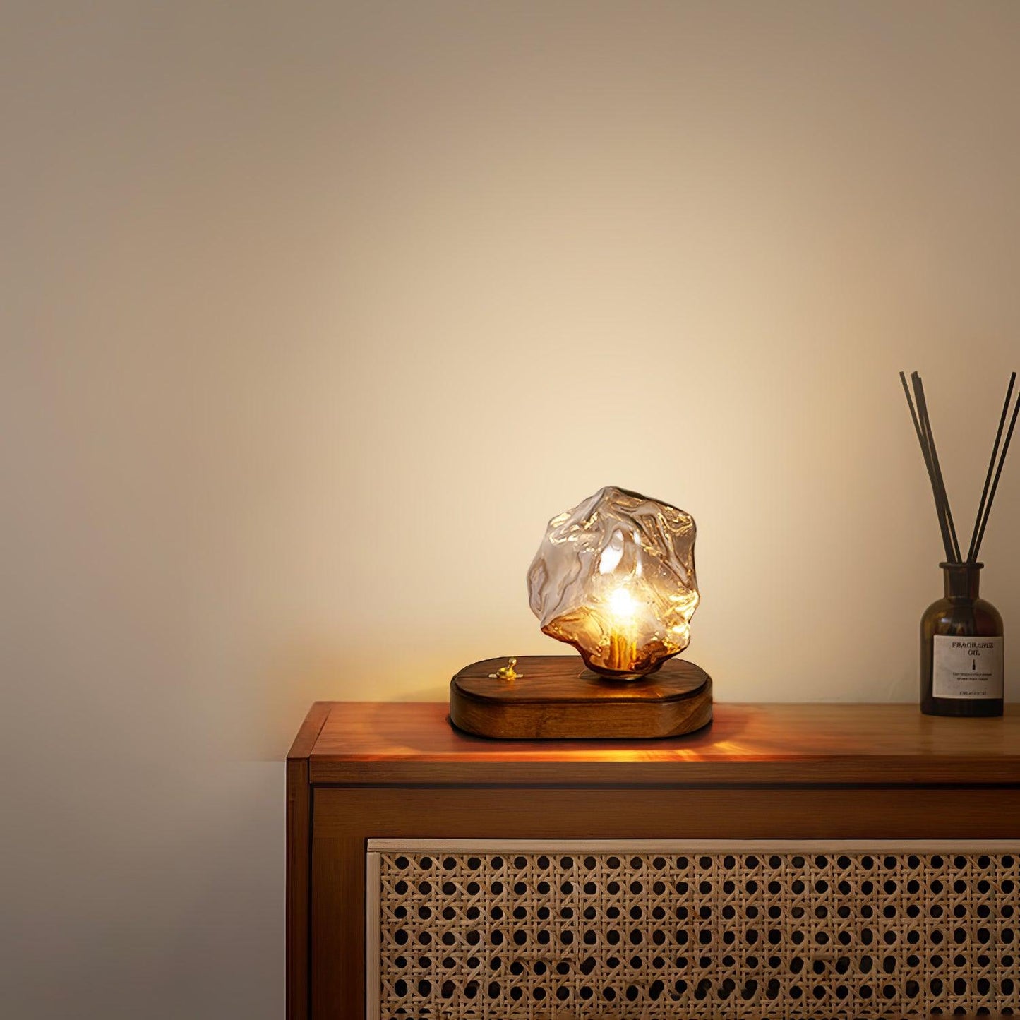 Lampe de Table en Verre Ice Stone – Design Élégant avec Base Métal et Bois