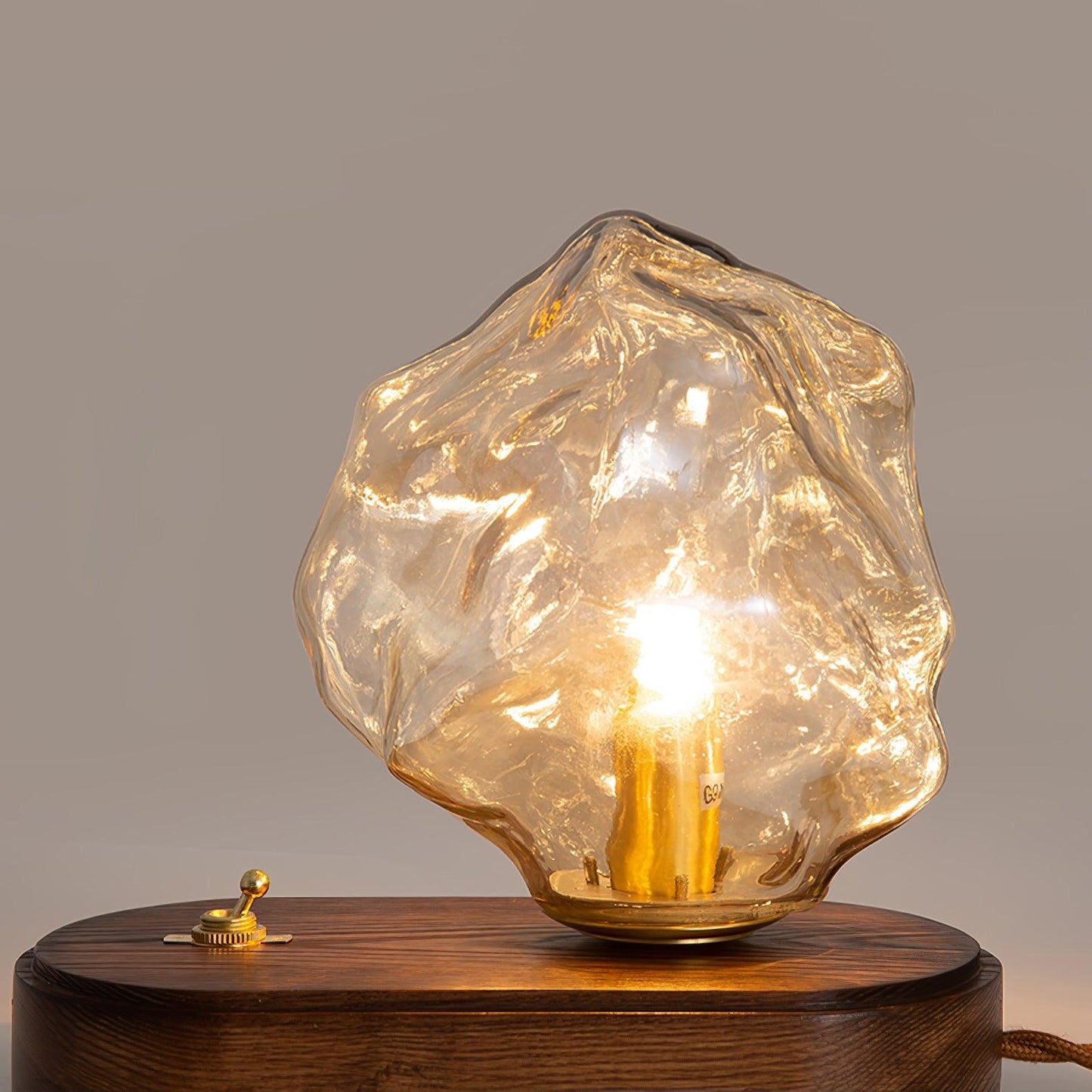 Lampe de Table en Verre Ice Stone – Design Élégant avec Base Métal et Bois