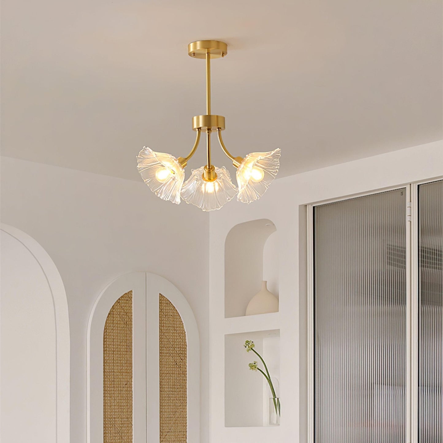 Lustre Kalin en Verre et Laiton - Design Élégant de Fleurs pour Salon et Salle à Manger