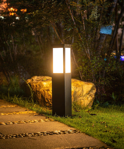 Lampe Extérieure Kuzco Poller – Éclairage Moderne en Aluminium avec LED Intégrée