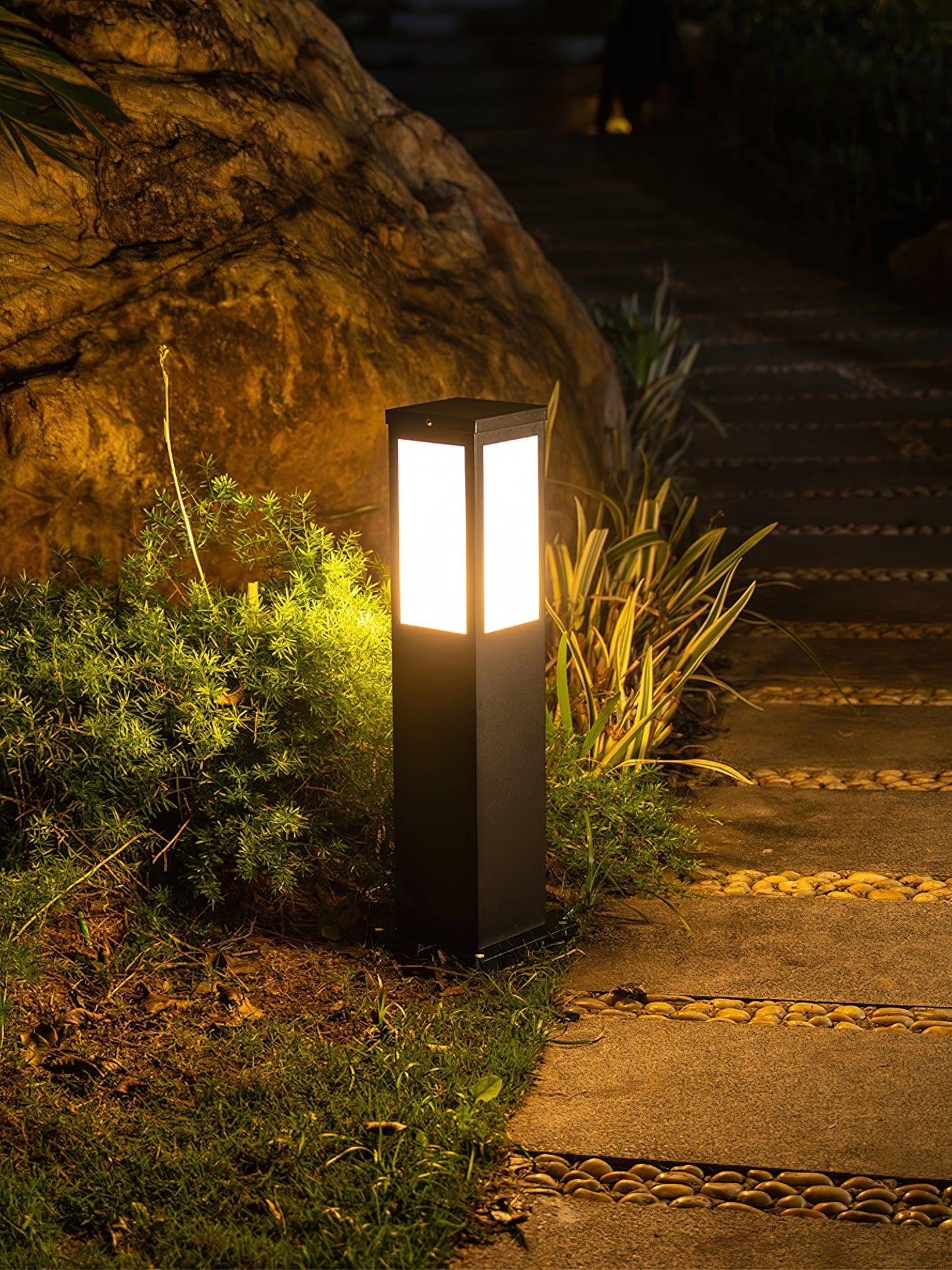Lampe Extérieure Kuzco Poller – Éclairage Moderne en Aluminium avec LED Intégrée