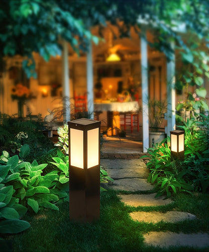 Lampe Extérieure Kuzco Poller – Éclairage Moderne en Aluminium avec LED Intégrée
