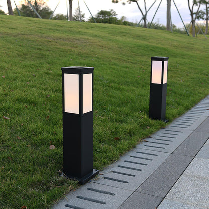 Lampe Extérieure Kuzco Poller – Éclairage Moderne en Aluminium avec LED Intégrée