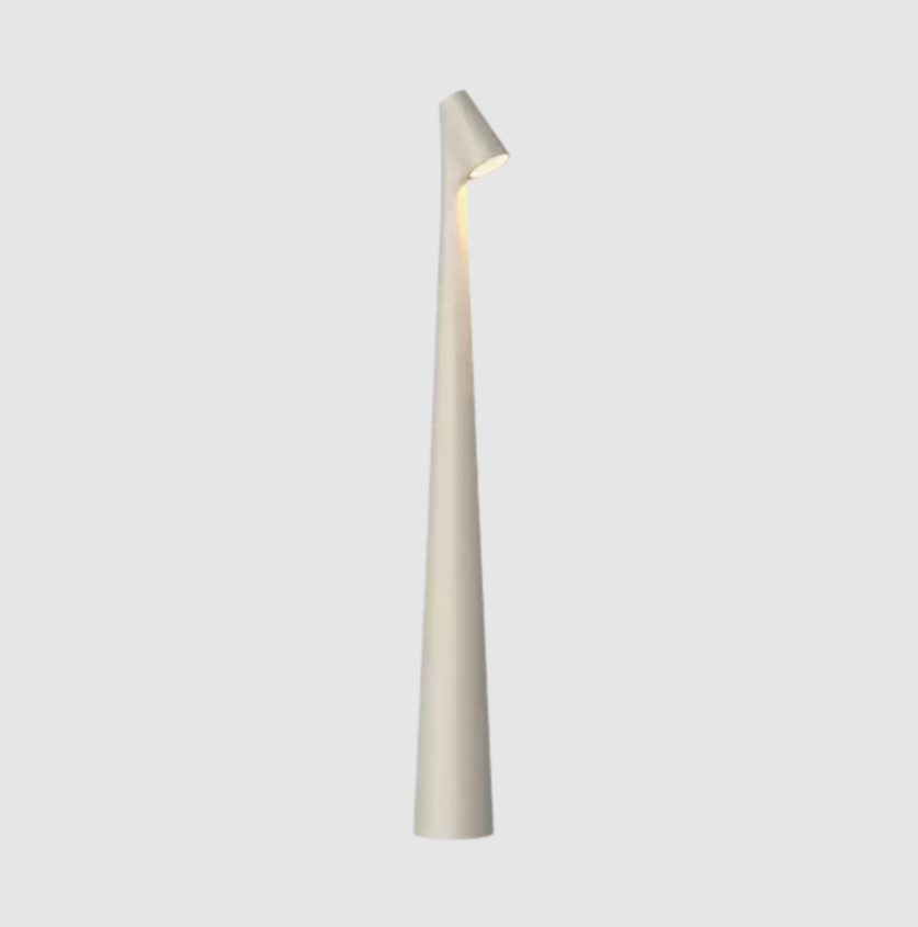 La Lumière d'Opale - Lampe de Table en Verre Opale et Métal | Éclairage Élégant et Raffiné