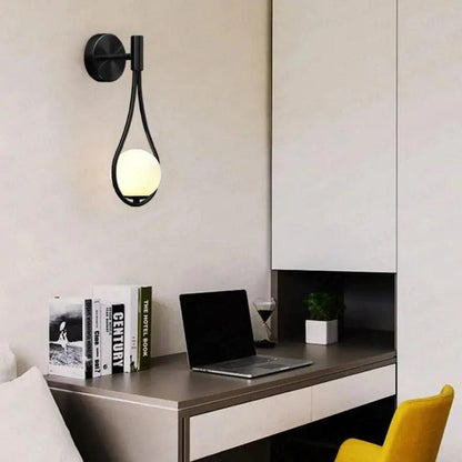 Applique Murale Nordique en Métal et Verre - Design Minimaliste pour Intérieur Élégant
