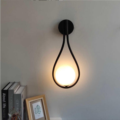 Applique Murale Nordique en Métal et Verre - Design Minimaliste pour Intérieur Élégant