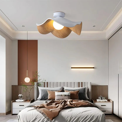 Plafonnier Lotus en Bois Nordic – Lampe Design en Résine et Métal, Inspiration Naturelle pour Salon ou Chambre
