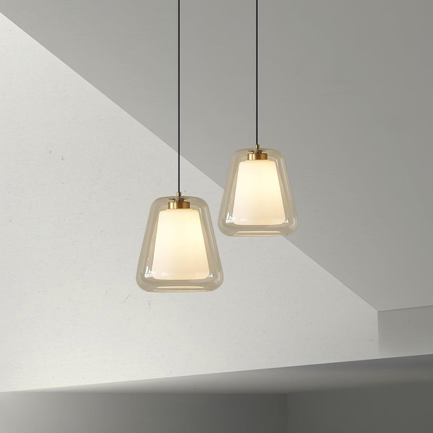 Suspension Lucinda en Verre - Lampe Moderne avec Base en Métal et Éclairage LED