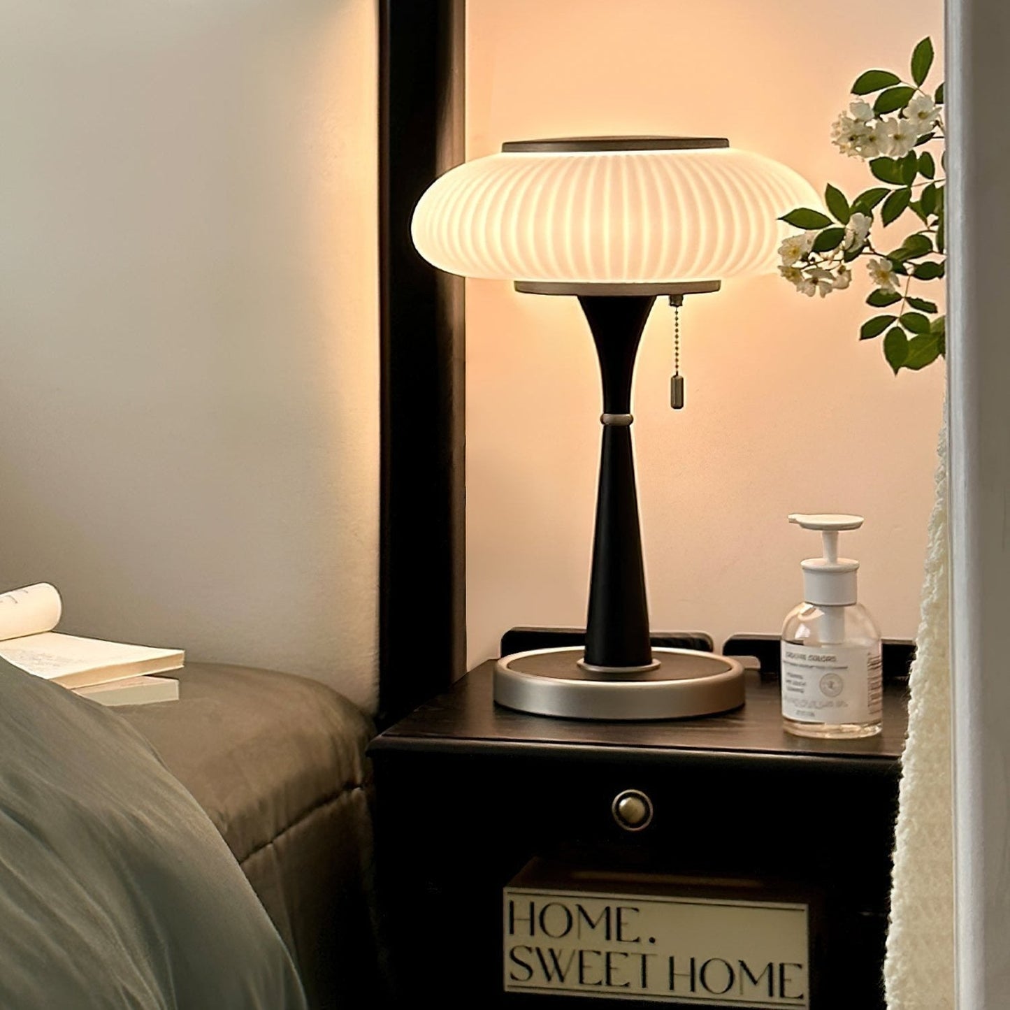 Lampe de Table Matsutake - Design Organique avec Base en Métal, Bois et Verre