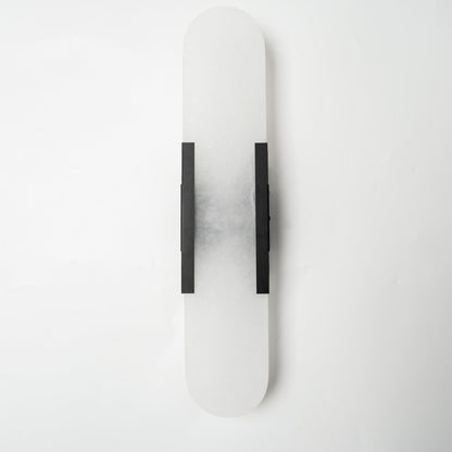 Applique Murale Melange Elongée en Albâtre - Design Élégant avec Détails en Laiton
