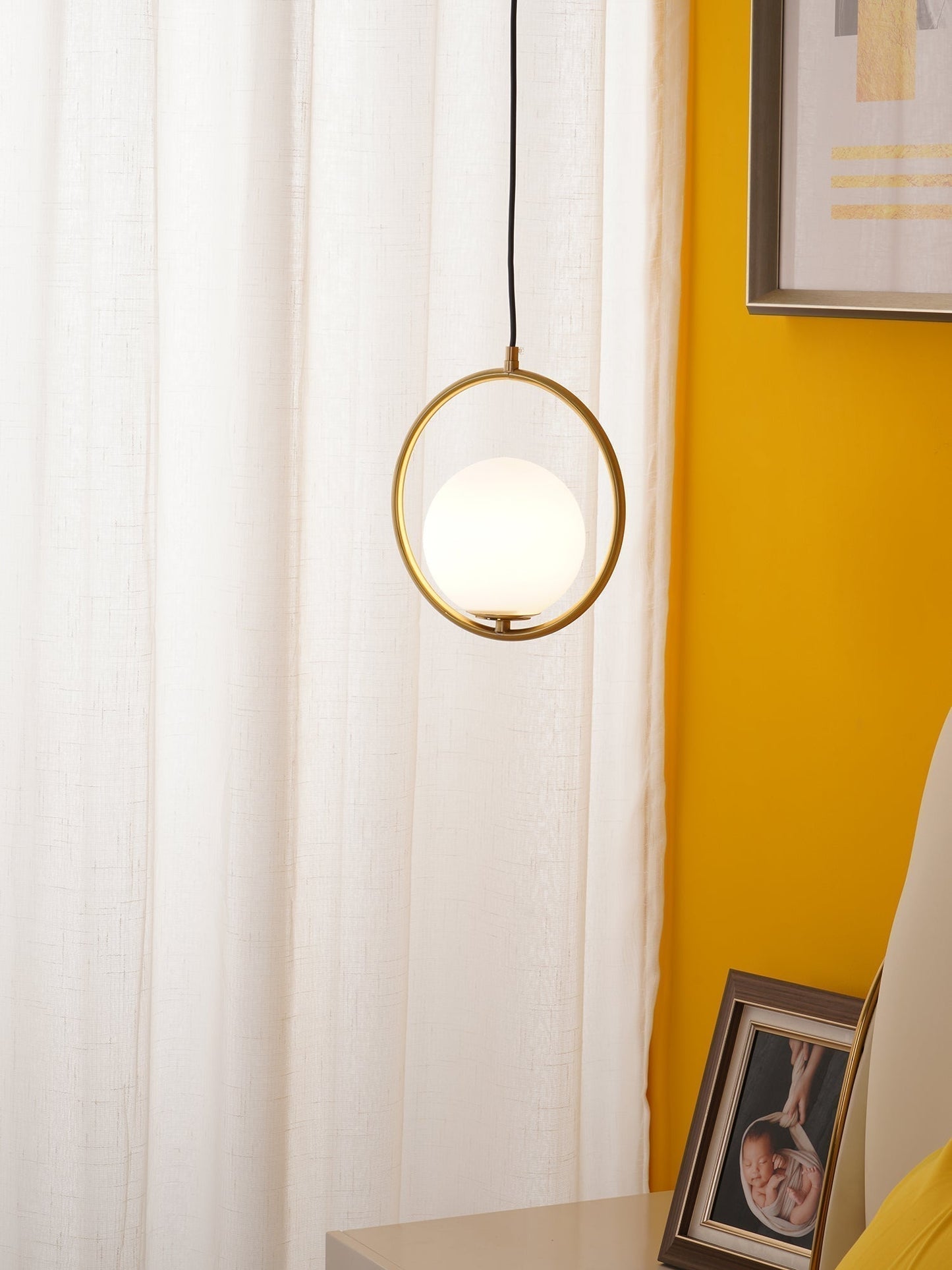 Suspension Mila en Métal et Verre – Lampe Moderne au Design Élégant
