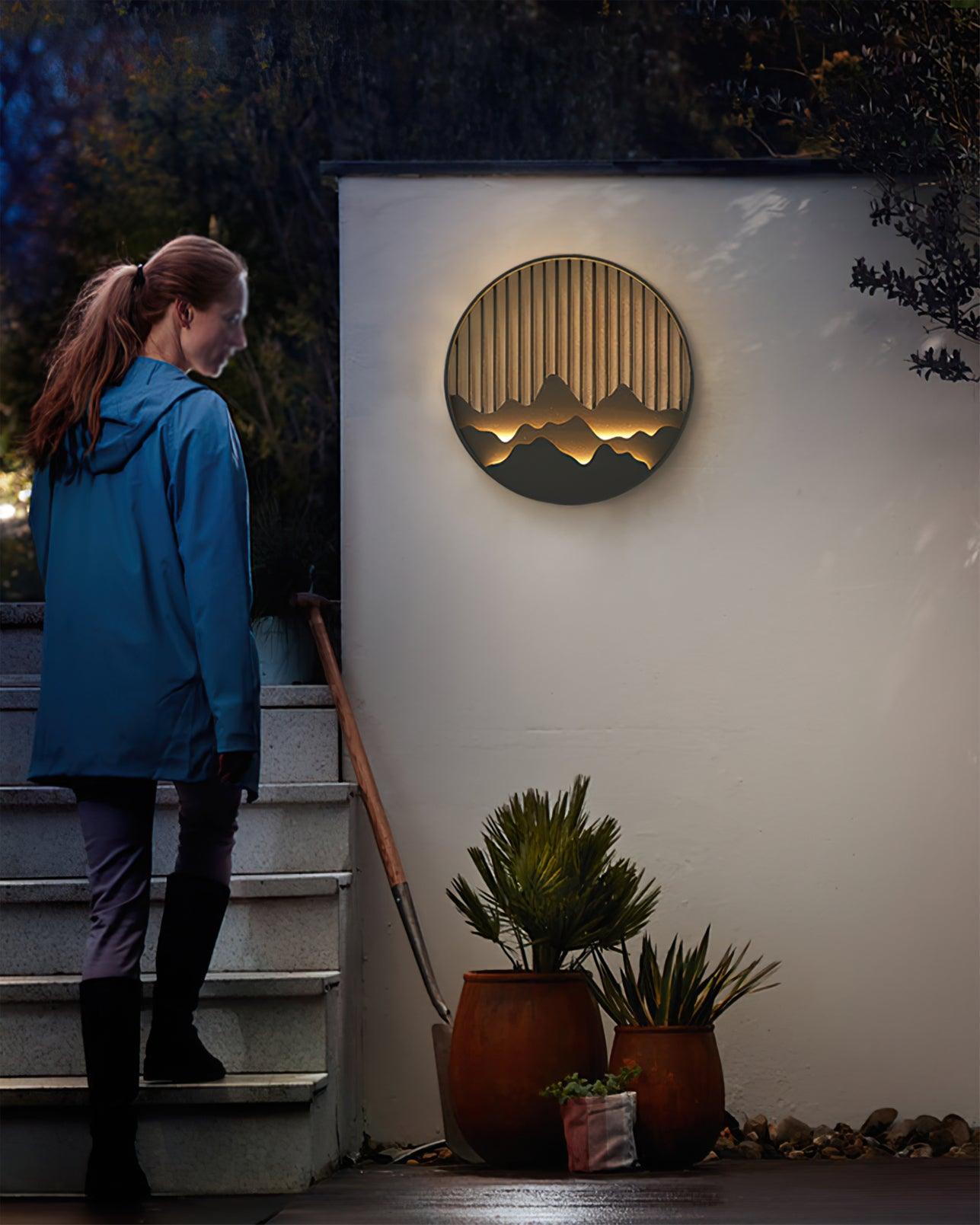 Lampe Murale Extérieure Mountain - Lampe LED en Acier Inoxydable avec Motif Montagne et Eau