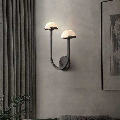 Applique Pilz Alabaster – Lampe Murale Organique en Alabastre et Laiton