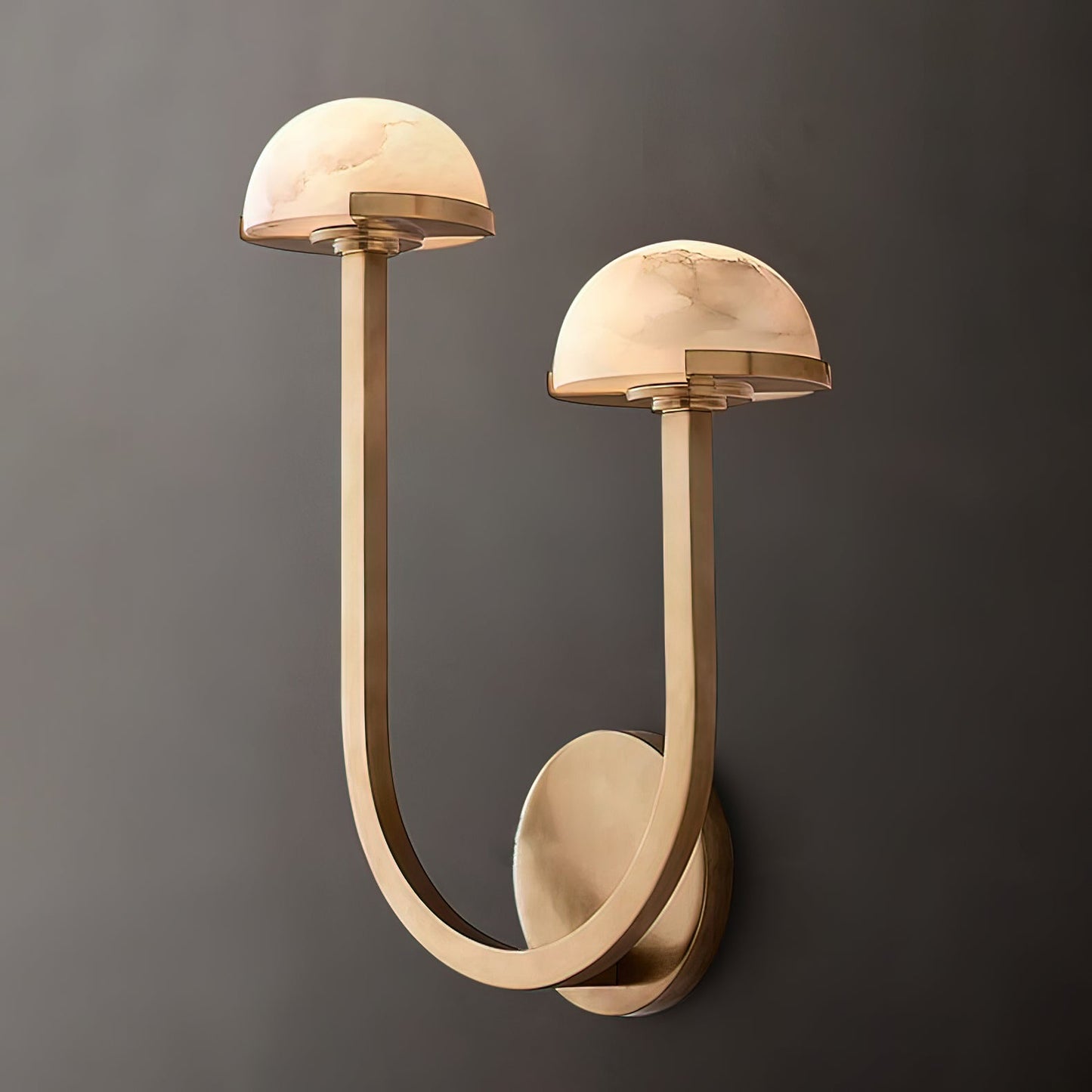 Applique Pilz Alabaster – Lampe Murale Organique en Alabastre et Laiton