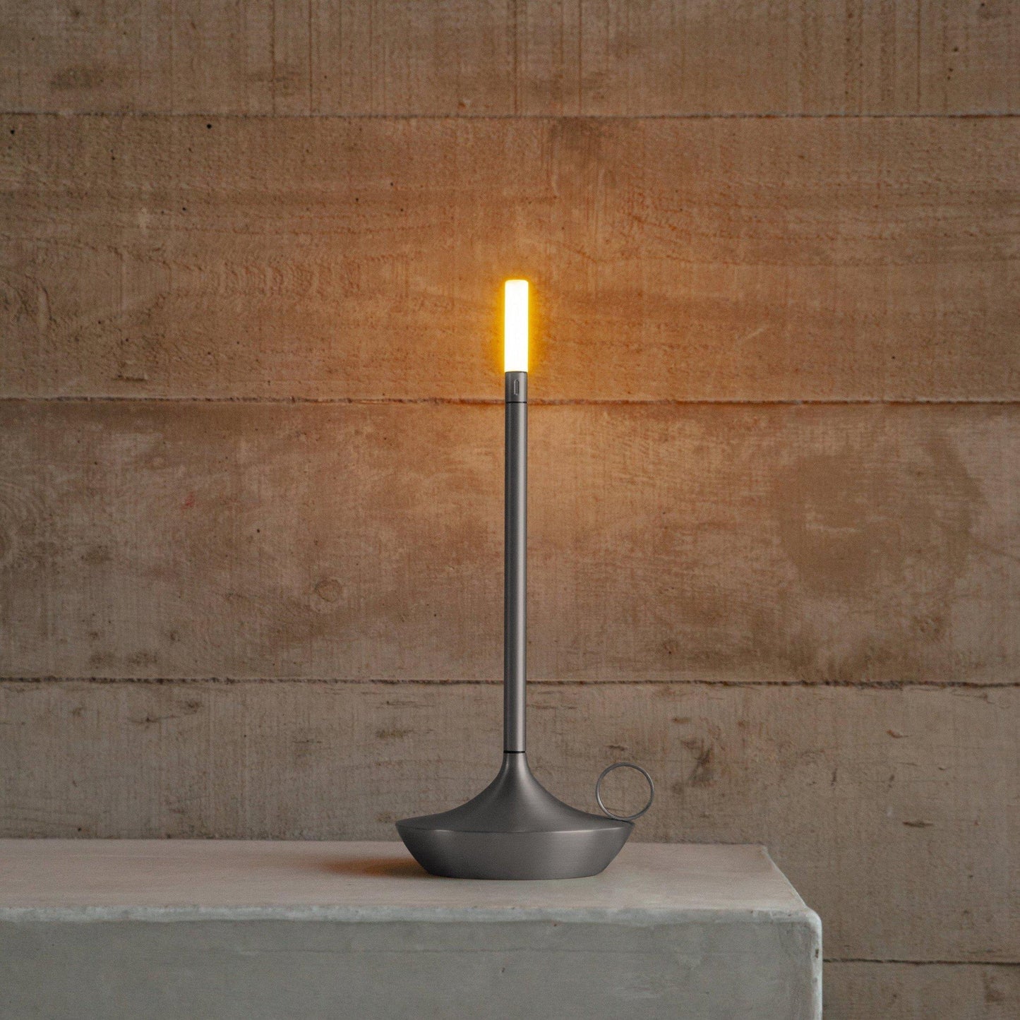 Lampe Giavi - Élégance Contemporaine et Ambiance Chaleureuse avec Lumière Dimmable