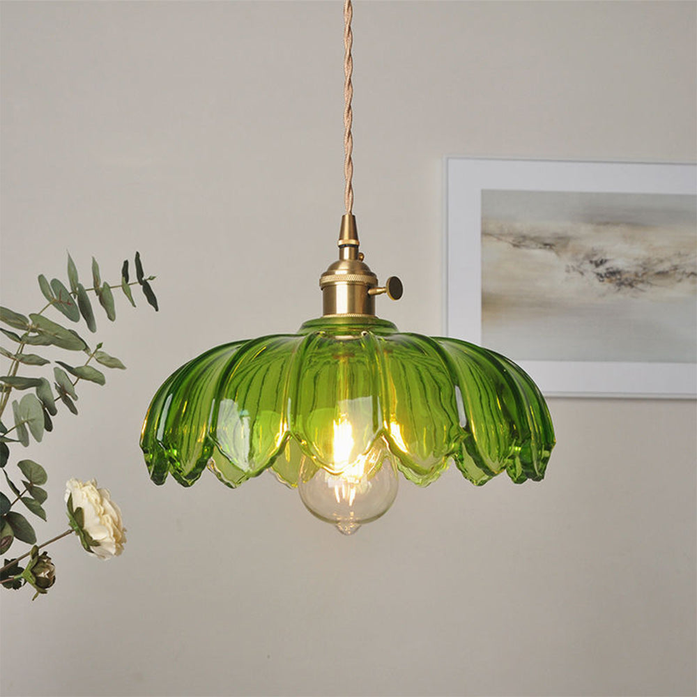 Lampe suspendue en verre translucide avec base en cuivre – Création d'une atmosphère romantique et lumineuse