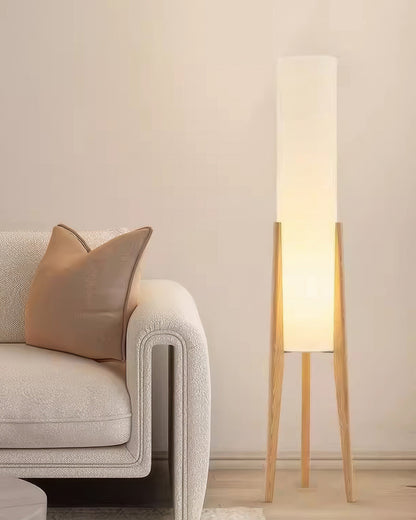 Lampadaire en Noyer – Élégance Nordic Retro avec Abat-jour en Tissu