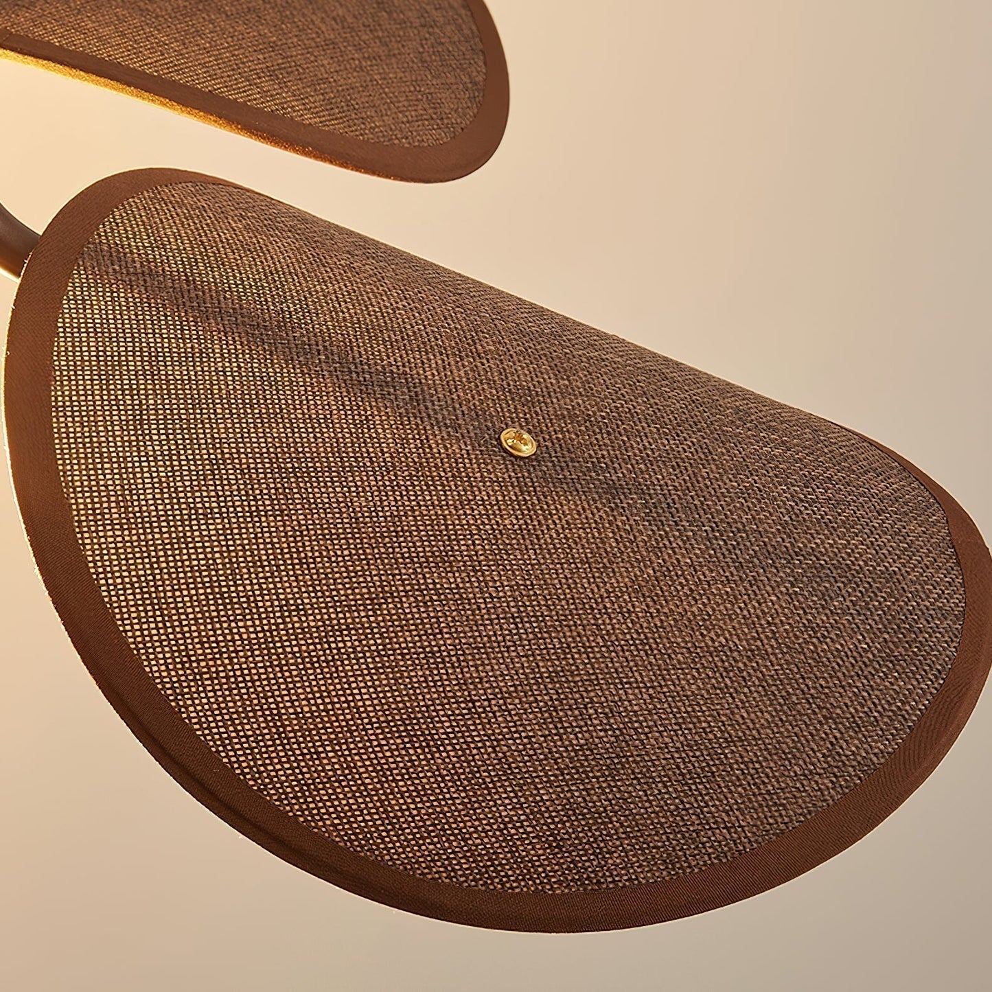 Applique Petal Bloom – Lampe Murale Élégante en Forme de Pétales