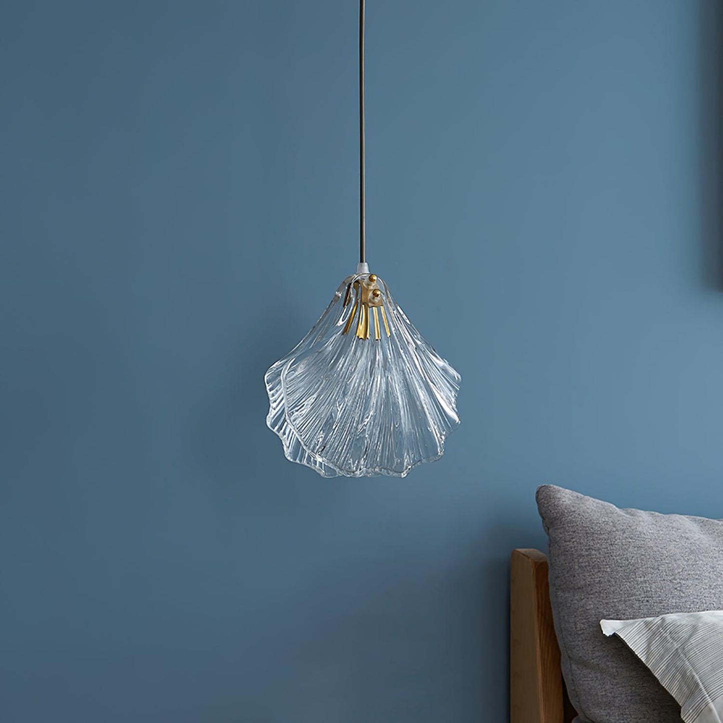 Suspension Mini Shell Design en Verre et Laiton – Lampe Moderne à Suspendre