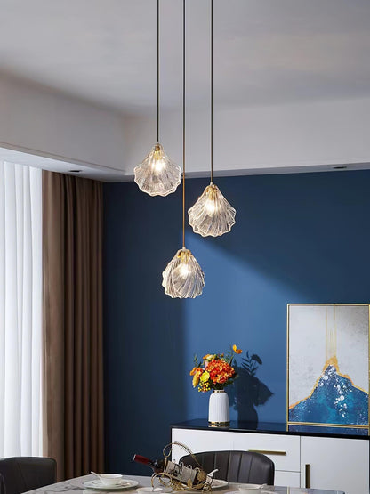 Suspension Mini Shell Design en Verre et Laiton – Lampe Moderne à Suspendre