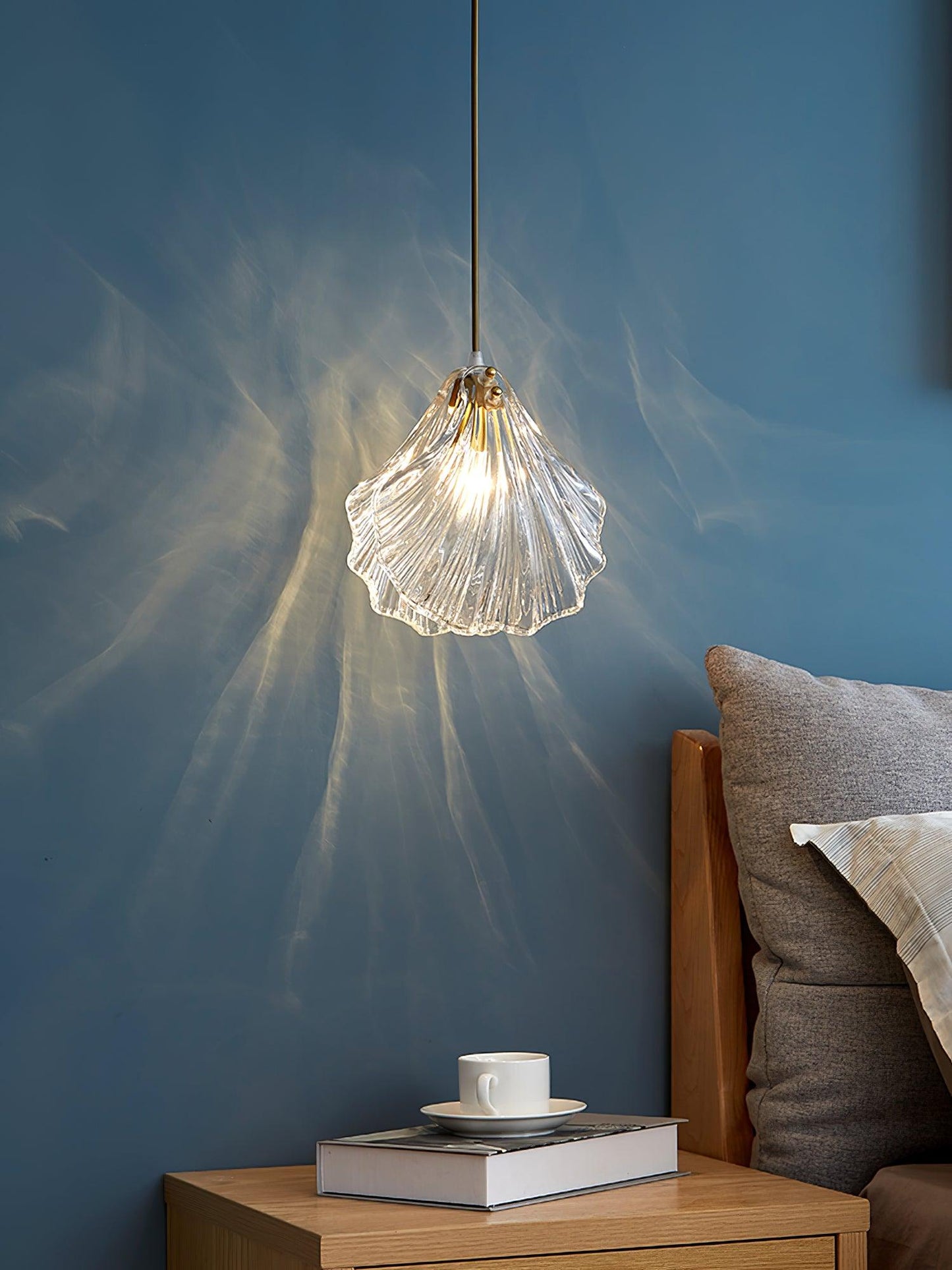 Suspension Mini Shell Design en Verre et Laiton – Lampe Moderne à Suspendre