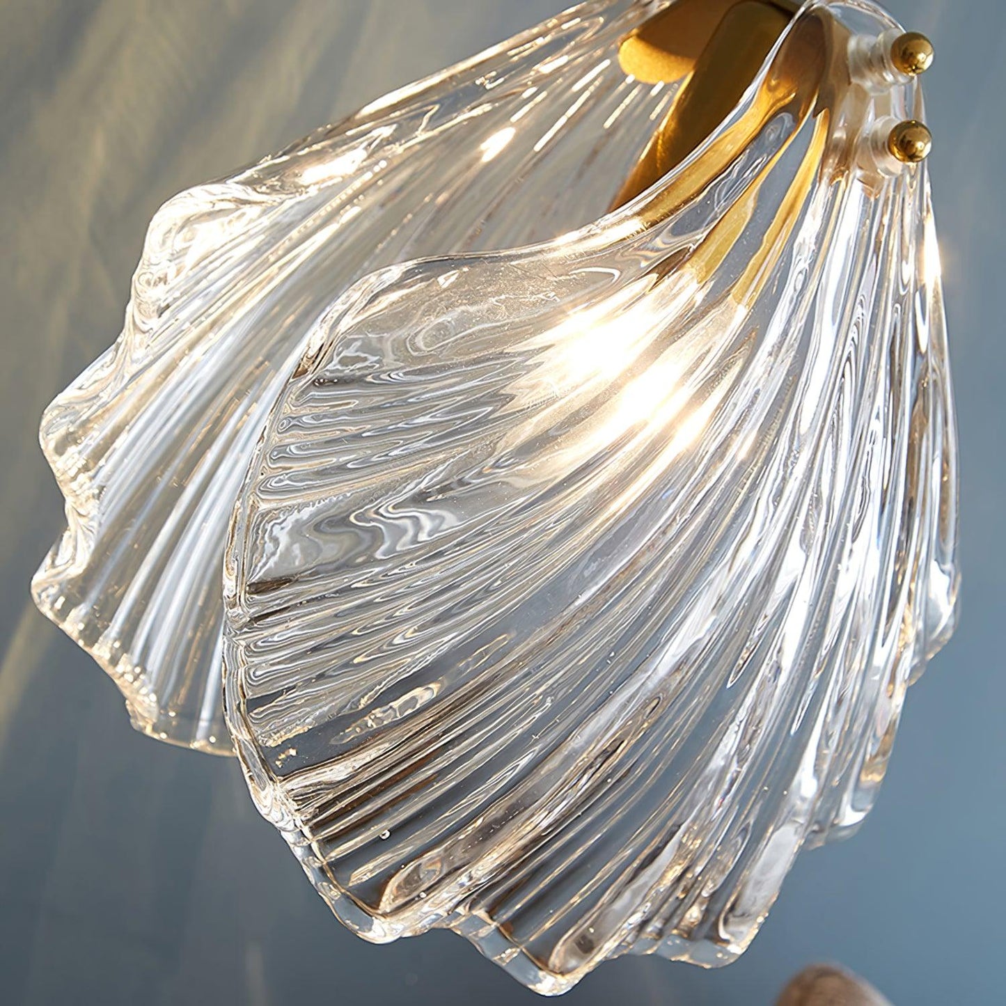 Suspension Mini Shell Design en Verre et Laiton – Lampe Moderne à Suspendre