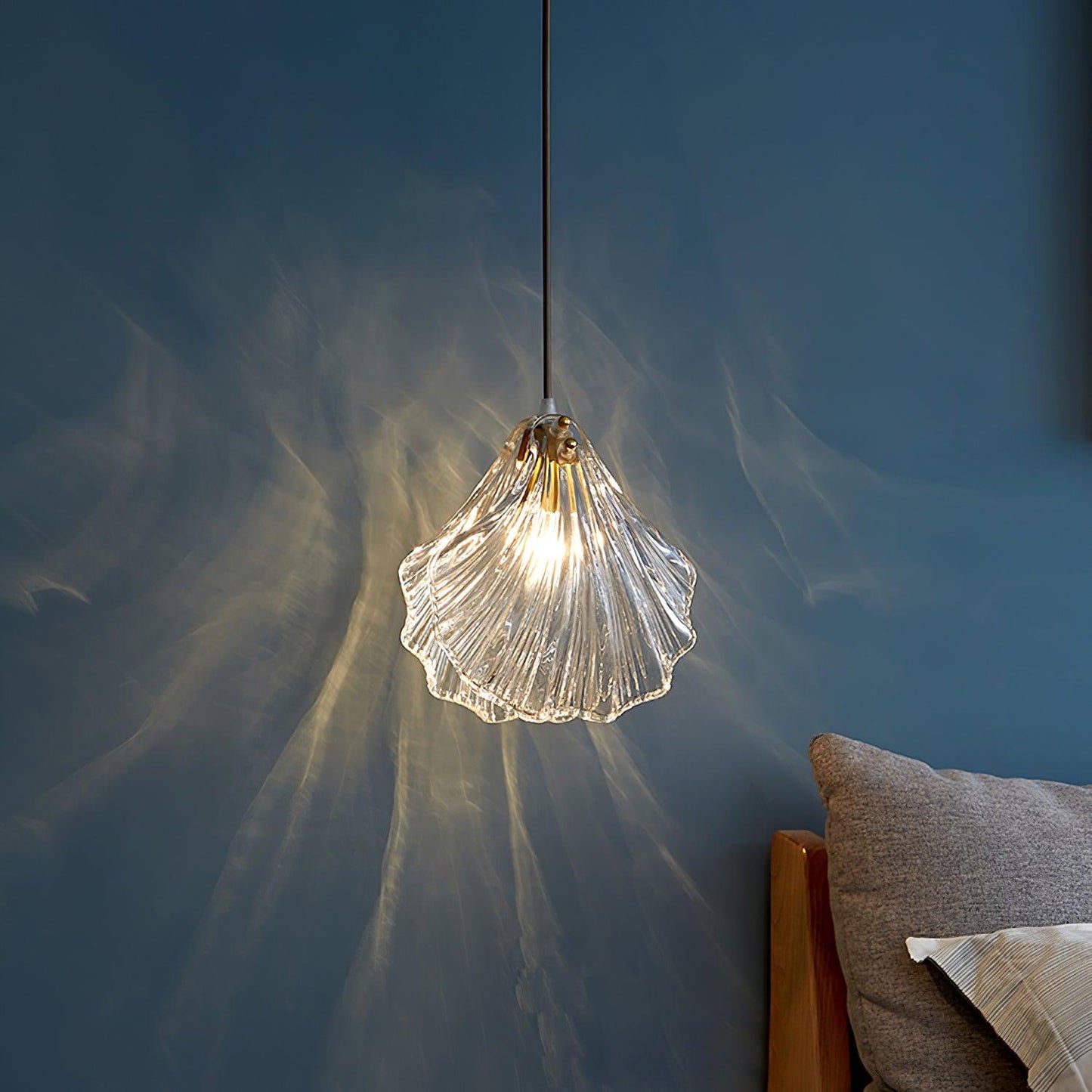 Suspension Mini Shell Design en Verre et Laiton – Lampe Moderne à Suspendre
