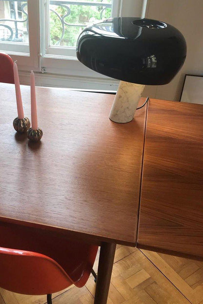 Lampe de Table Art Marble - Élégante en Marbre de Carrare et Métal avec LED