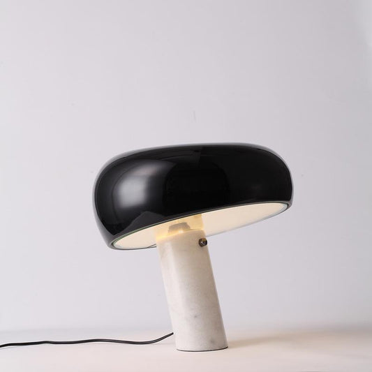 Lampe de Table Art Marble - Élégante en Marbre de Carrare et Métal avec LED