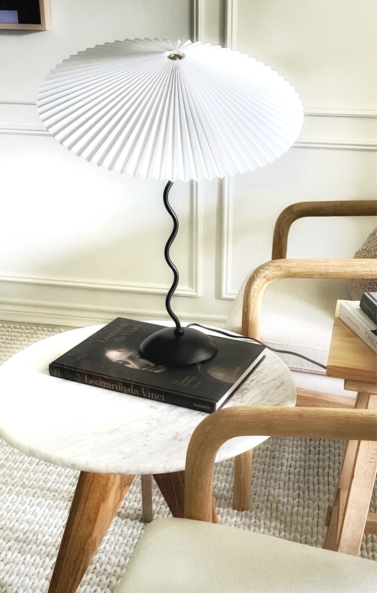 Lampe de Table Squiggle – Lampe Moderne au Design Ondulé pour Salon, Chambre et Bureau