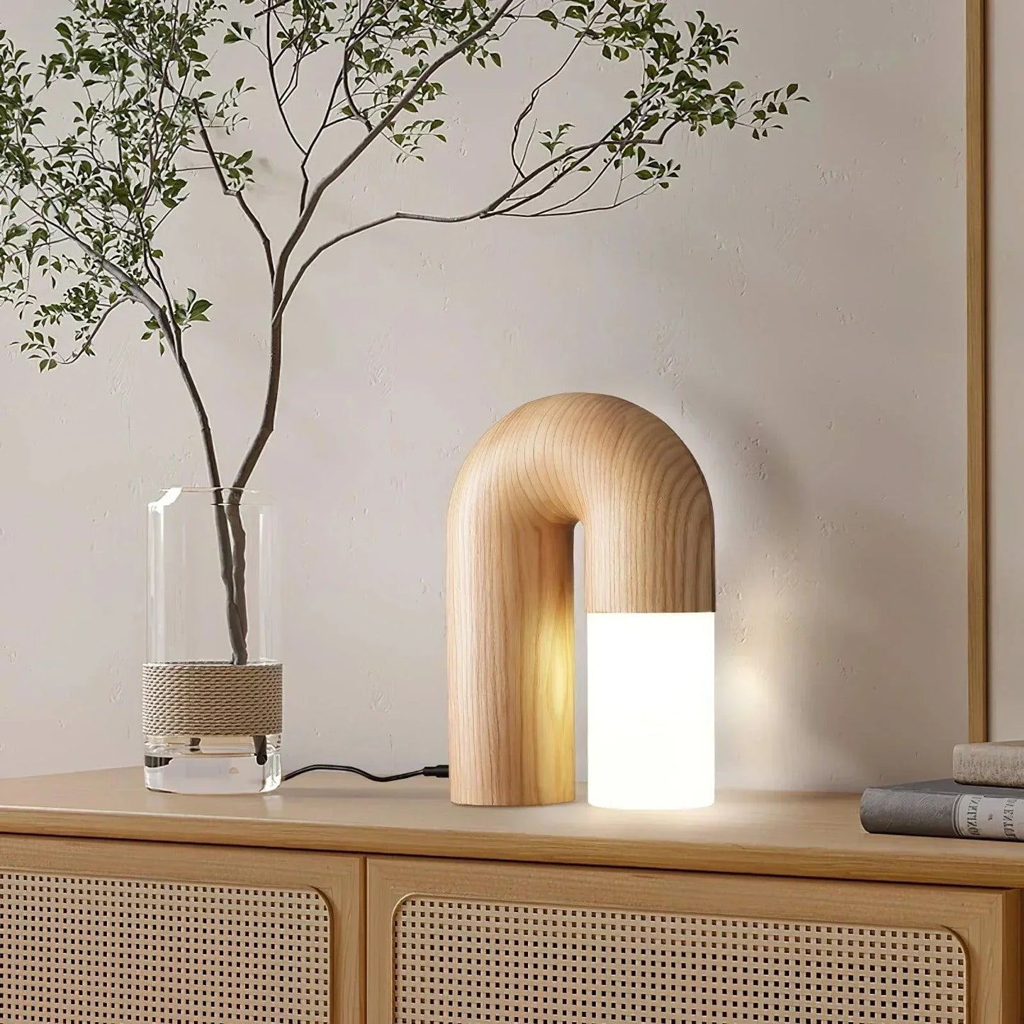 Lampe de Table Diapolo – Élégance Intemporelle avec Design Arqué