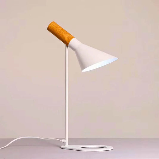 Lampe de Table Design LED - Éclairage Sculptural Réglable, Parfaite pour Bureau et Salon