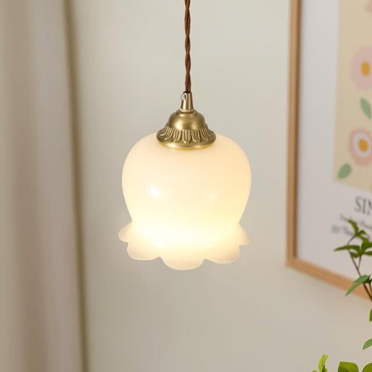 Suspension Talblume – Lampe en Laiton et Résine Inspirée par les Fleurs Naturelles