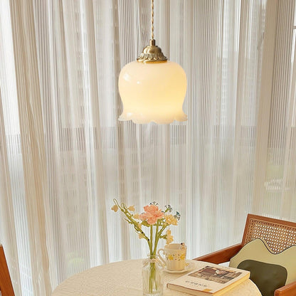Suspension Talblume – Lampe en Laiton et Résine Inspirée par les Fleurs Naturelles