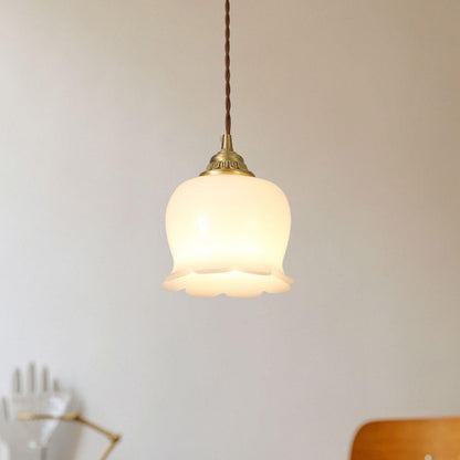 Suspension Talblume – Lampe en Laiton et Résine Inspirée par les Fleurs Naturelles