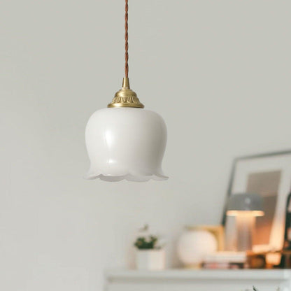 Suspension Talblume – Lampe en Laiton et Résine Inspirée par les Fleurs Naturelles