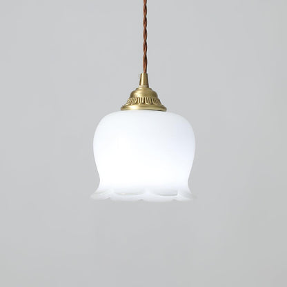 Suspension Talblume – Lampe en Laiton et Résine Inspirée par les Fleurs Naturelles