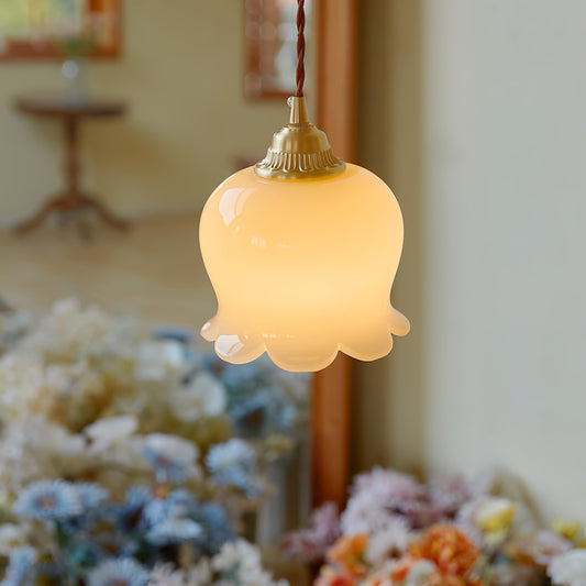 Suspension Talblume – Lampe en Laiton et Résine Inspirée par les Fleurs Naturelles